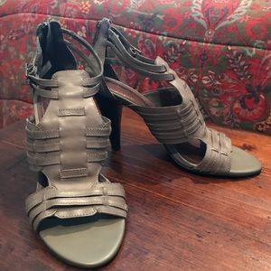 Beautiful ladies heels.